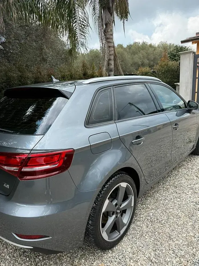 Usata Audi A3 110 CV (80 kW) 2017 Grigio Utilitaria