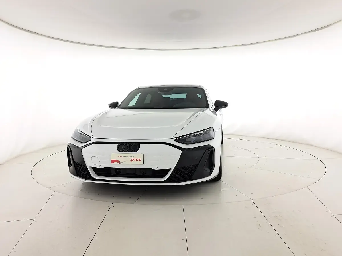 Usata Audi e-tron GT quattro Ambiente 430 kW (585 CV) 2025 Bianco arkona Berlina