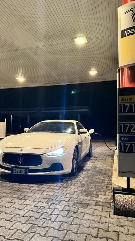 Usata Maserati Ghibli 275 CV (202 kW) 2015 Bianco Berlina