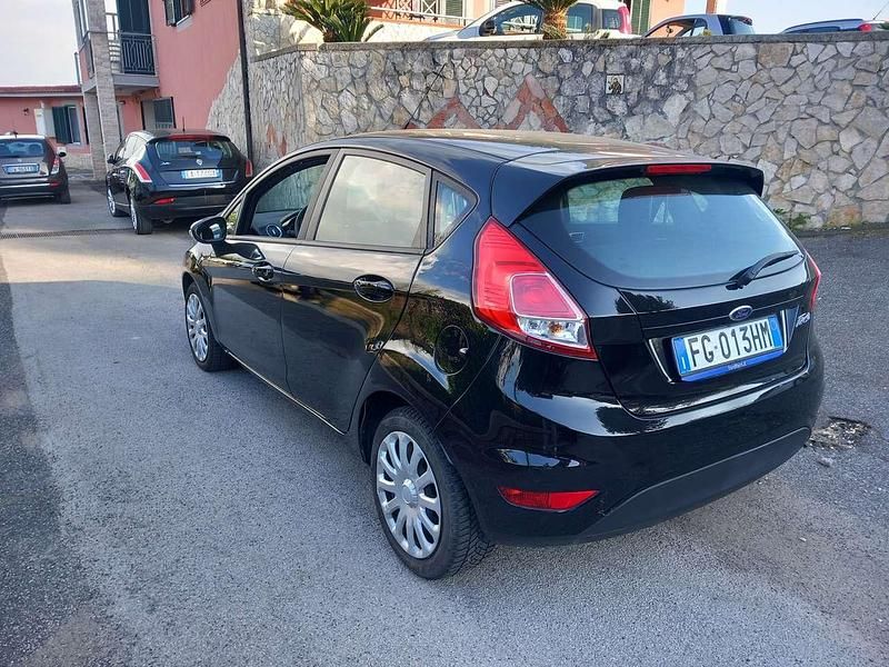 Usata Ford Fiesta 75 CV (55 kW) 2017 Nero Berlina