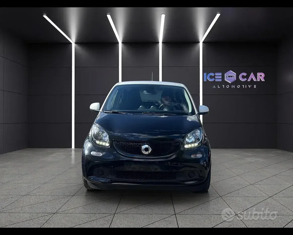 Usata Smart ForFour Passion 90 CV (66 kW) 2017 Nero Utilitaria