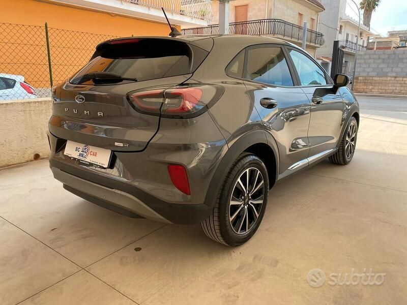 Usata Ford Puma Titanium 125 CV (91 kW) 2020 Grigio SUV