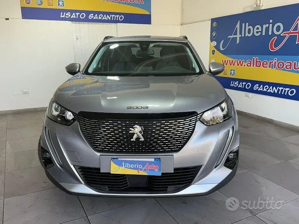 Usata Peugeot 2008 Allure 110 CV (80 kW) 2021 Grigio SUV