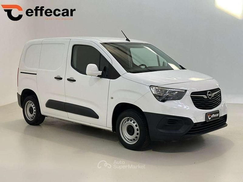 Usata Opel Combo Edition 110 CV (80 kW) 2020 Bianco Monovolume