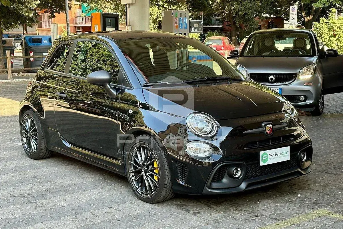 Usata Abarth 695 180 CV (132 kW) 2023 Nero Utilitaria
