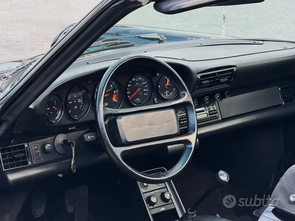 Usata Porsche 911 Carrera Cabriolet 231 CV (169 kW) 1988 Nero Cabrio