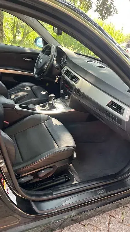Usata BMW 325 197 CV (144 kW) 2008 Nero Station wagon