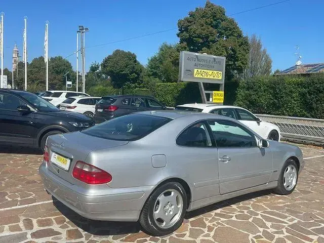 Usata Mercedes CLK200 Avantgarde 163 CV (119 kW) 2001 Argento Coupé