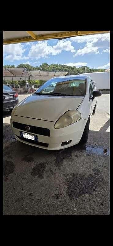 Usata Fiat Grande Punto Dynamic 90 CV (66 kW) 2008 Utilitaria