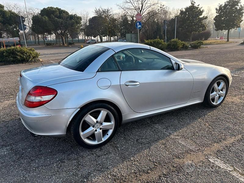 Usata Mercedes SLK200 2006 Grigio Cabrio