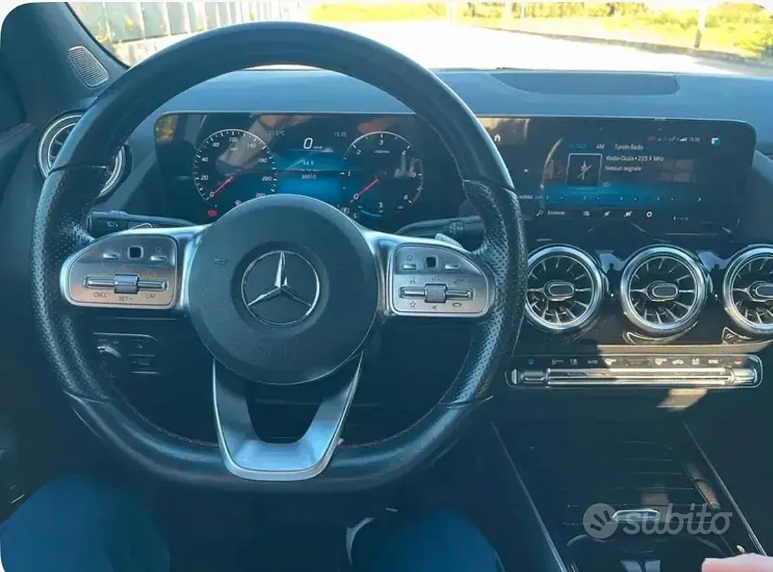 Usata Mercedes GLA200 150 CV (110 kW) 2022 Grigio SUV