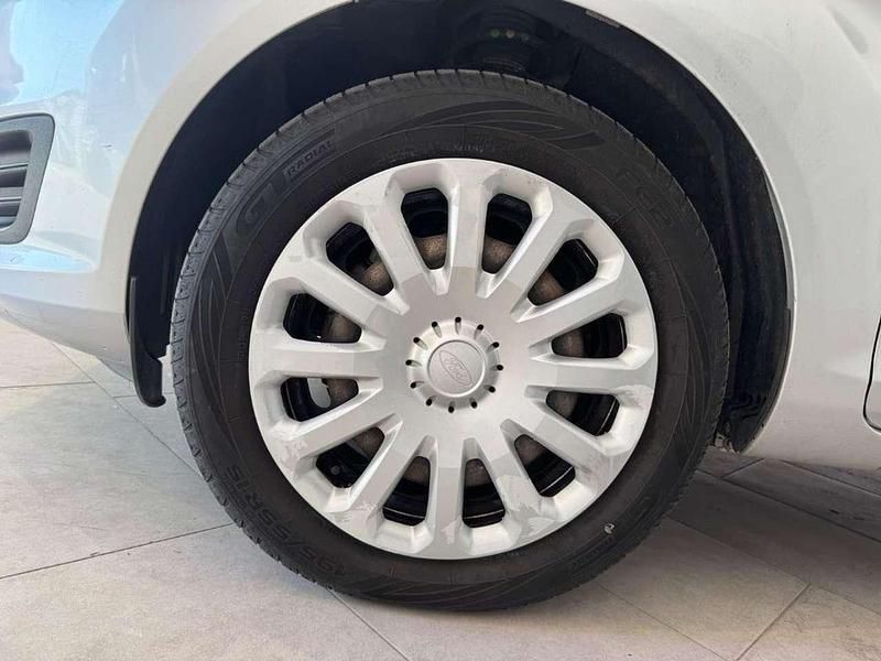 Usata Ford Fiesta Business Edition 95 CV (69 kW) 2017 Argento Berlina