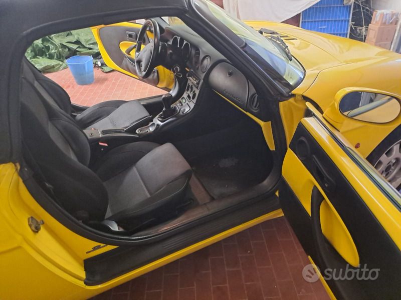 Usata Fiat Barchetta 130 CV (95 kW) 1996 Giallo Cabrio