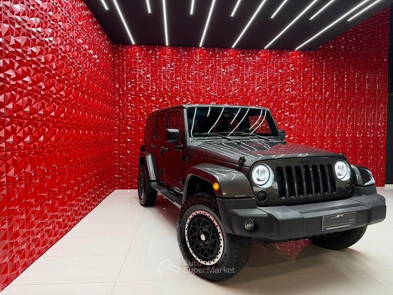 Usata Jeep Wrangler Night Eagle 200 CV (147 kW) 2018 Gray SUV
