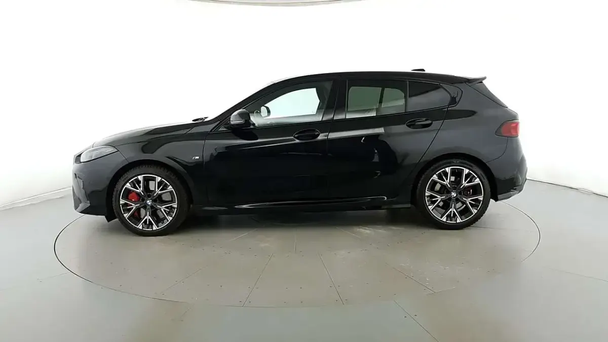 Usata BMW 118 M Sport 150 CV (110 kW) 2025 Nero intenso Utilitaria