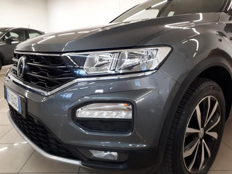 Usata VW T-Roc Style 115 CV (84 kW) 2019 Grigio SUV