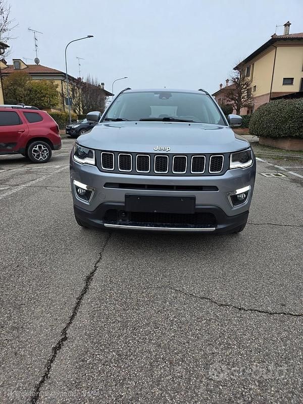 Gebraucht Jeep Compass 140 PS (102 kW) 2018 Grau SUV