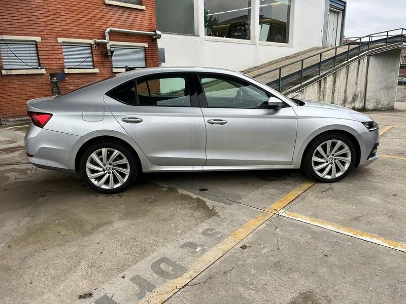 Usata Skoda Felicia Ambition 110 CV (80 kW) 2021 Grigio Berlina