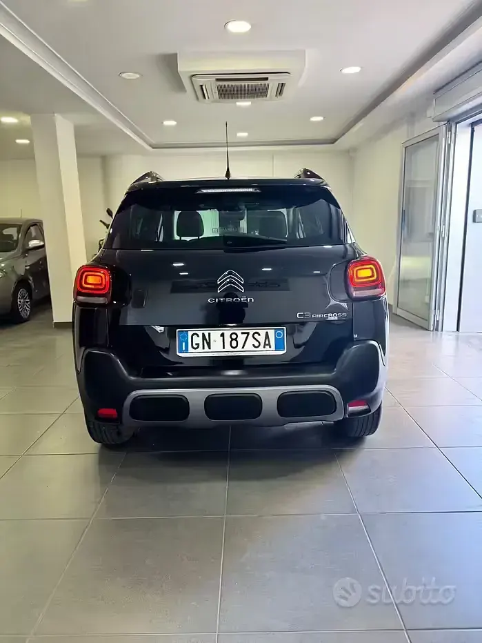 Usado Citroën C3 Aircross Shine 110 HP (80 kW) 2023 Preto SUV