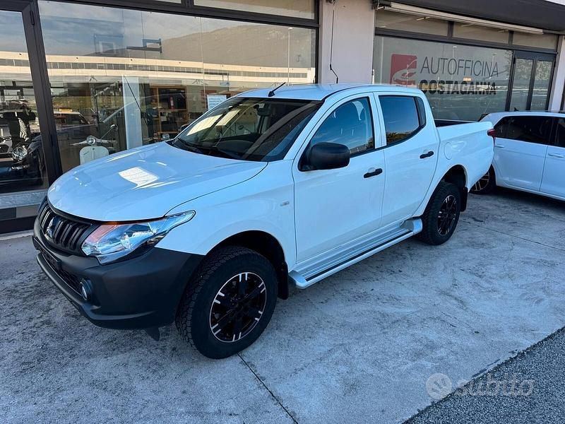 Bianco Usata 2018 Mitsubishi L200 Intense Pick-up | 19.800 € (Ottimo prezzo) - Immagine 1/4