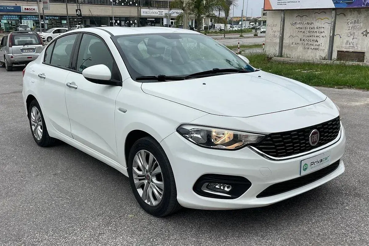 Usata Fiat Tipo Easy 120 CV (88 kW) 2016 Bianco Berlina