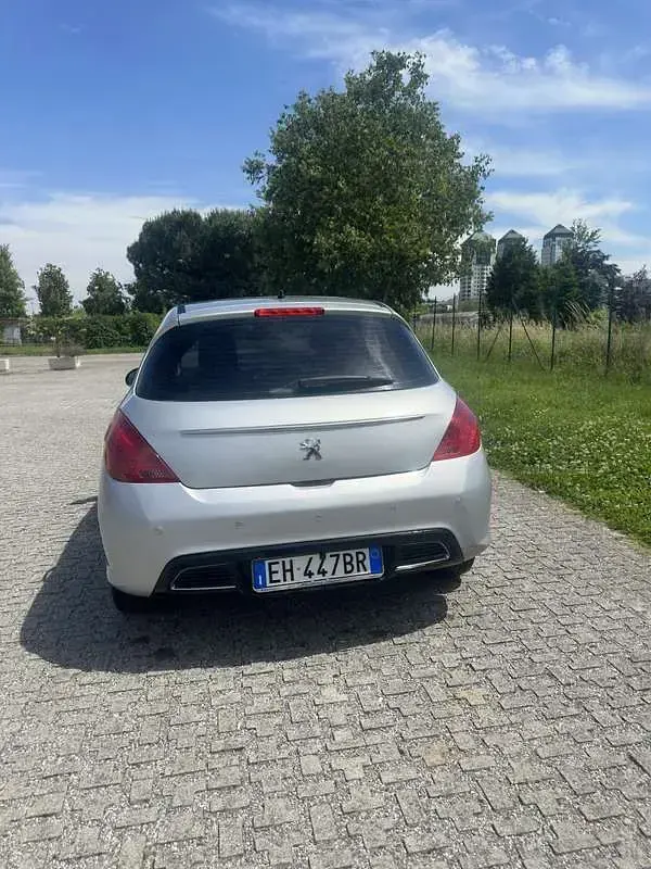 Usata Peugeot 308 Premium 120 CV (88 kW) 2011 Berlina