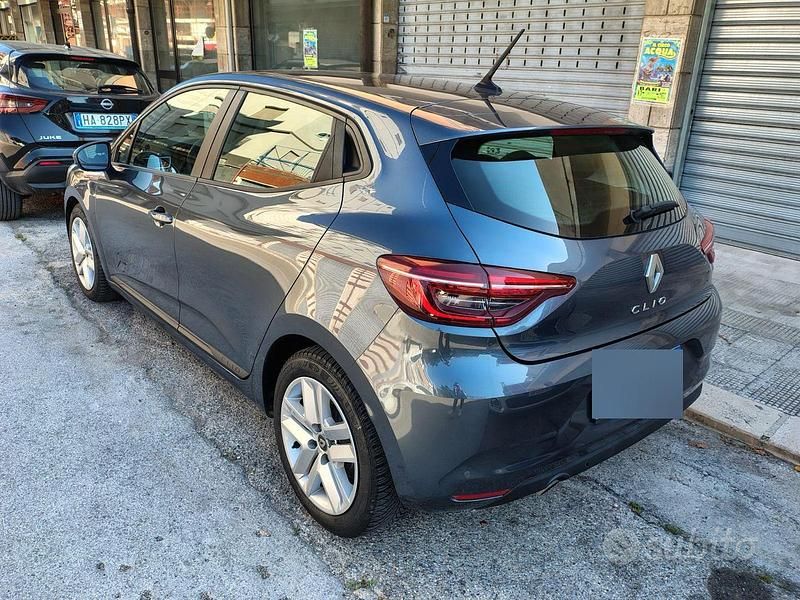 Brugt Renault Clio V 100 HK (73 kW) 2022 Grå Sedan