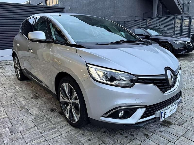 Usata Renault Scénic IV Business 110 CV (80 kW) 2018 Argento Monovolume