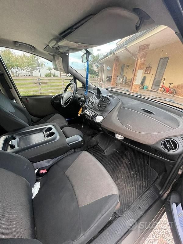 Usata Fiat Multipla 120 CV (88 kW) 2009 Grigio Monovolume