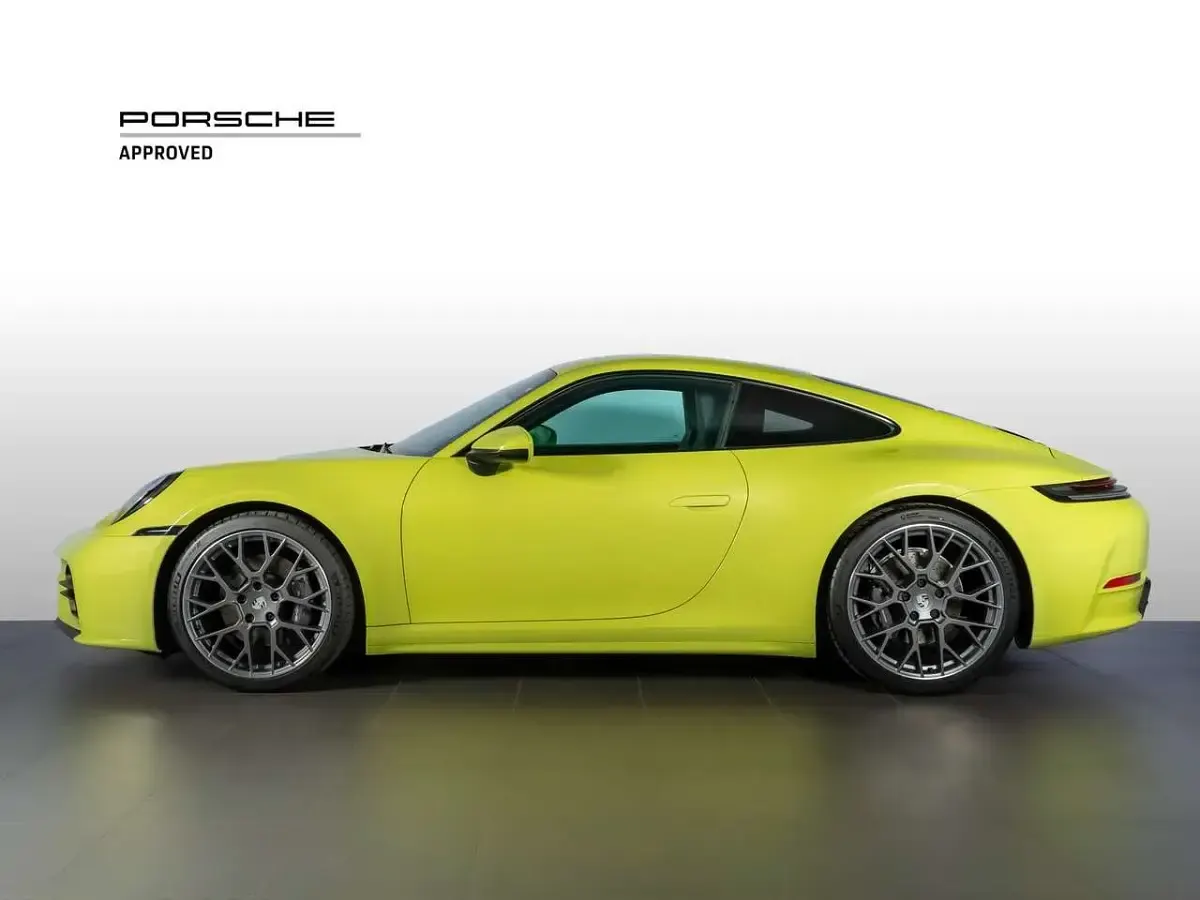 Usata Porsche 911 Carrera 394 CV (289 kW) 2025 Giallo cartagena metallizzato Coupé