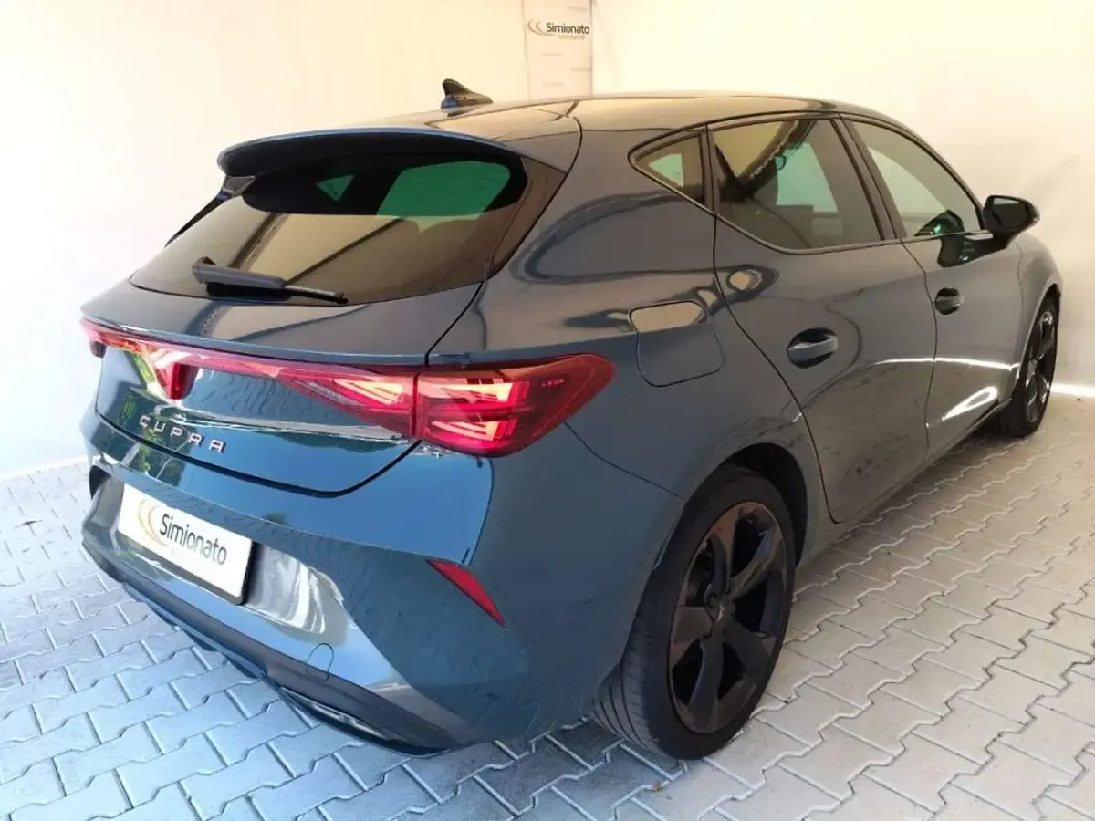 Usata Cupra Leon 150 CV (110 kW) 2024 Antracite Berlina