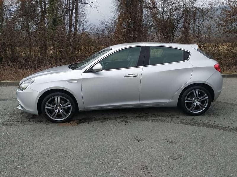 Usata Alfa Romeo Giulietta Progression 105 CV (77 kW) 2014 Argento Utilitaria