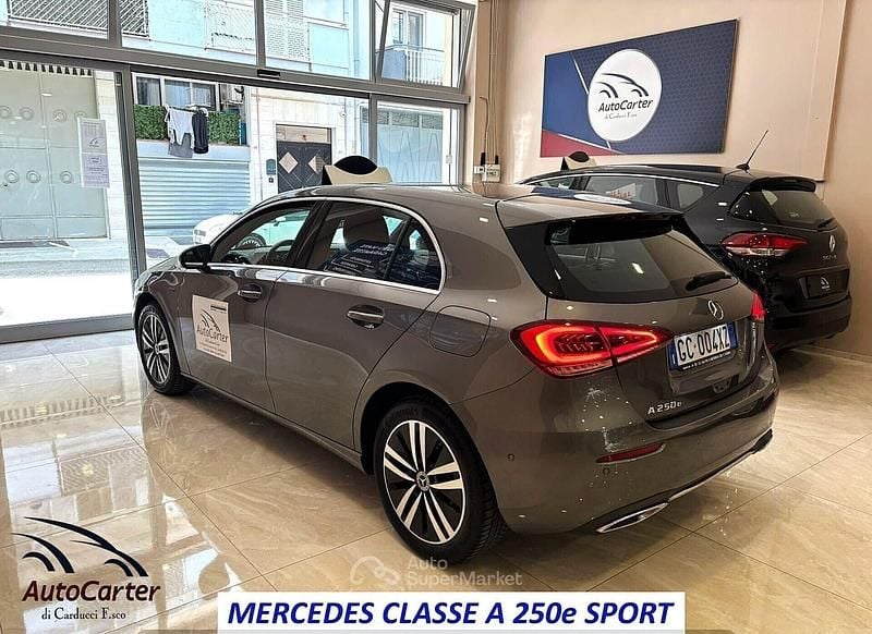 Usata Mercedes A250 Sport Edition 160 CV (117 kW) 2020 Grigio Berlina