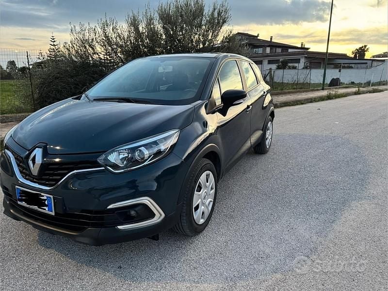 Usata Renault Captur 90 CV (66 kW) 2019 Blu SUV