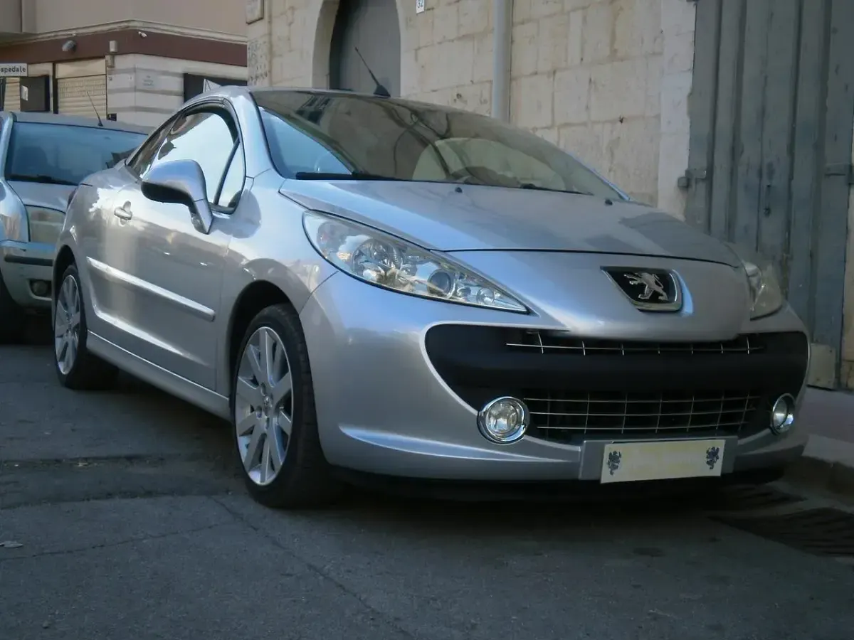 Usata Peugeot 207 CC 110 CV (80 kW) 2009 Cabrio