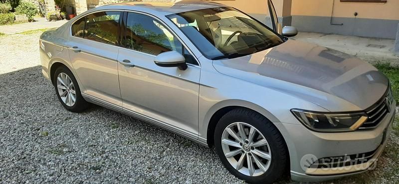 Usata VW Passat 150 CV (110 kW) 2015 Grigio Berlina