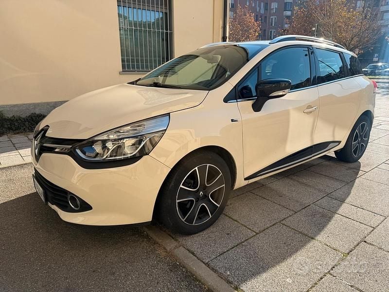 Bianco Usata 2016 Renault Clio IV Due volumi | 5400 € (Super prezzo) - Immagine 1/4