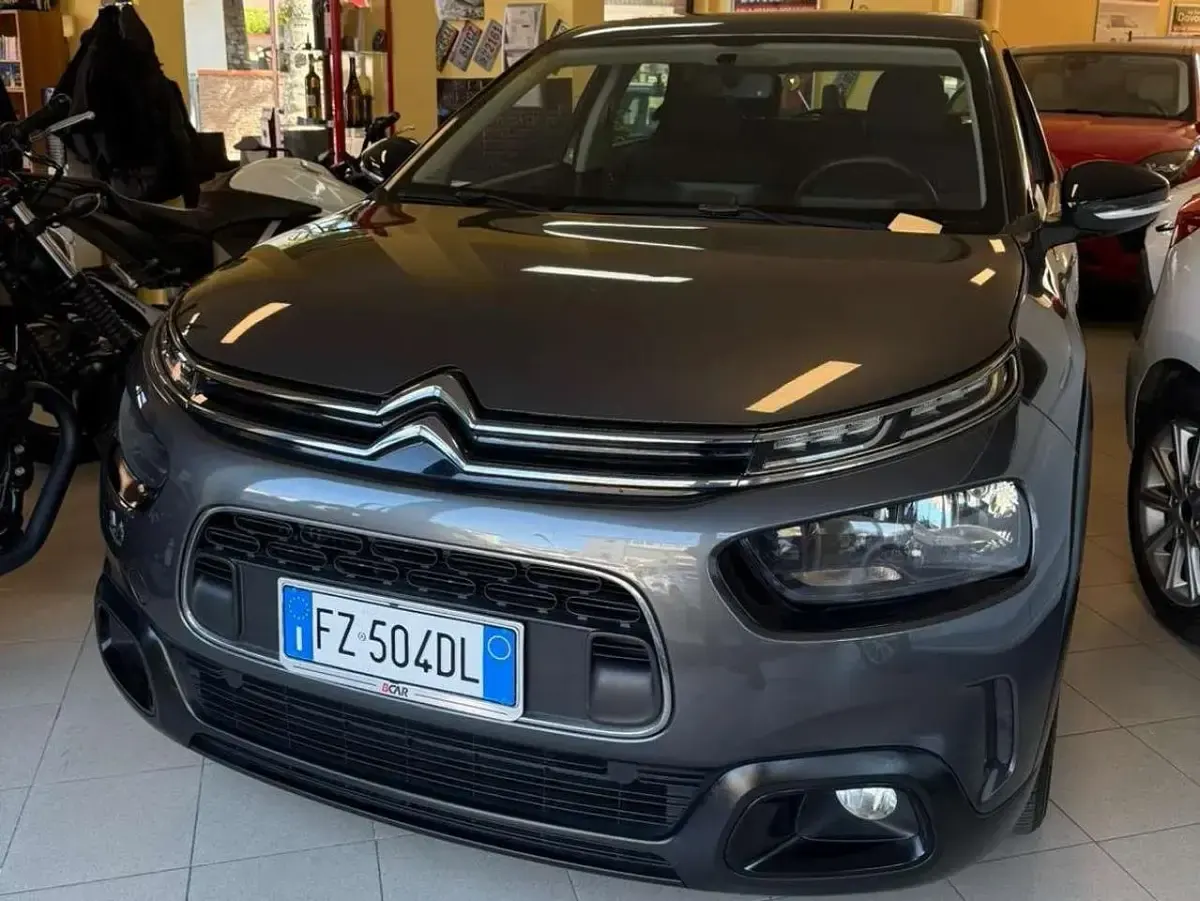 Gebraucht Citroën C4 Feel 102 PS (75 kW) 2019 Grau SUV