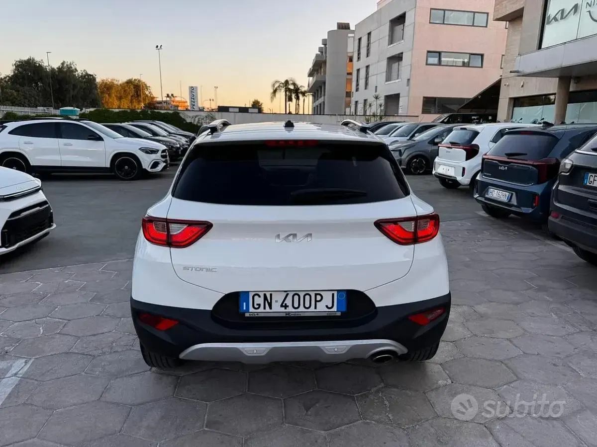 Usata Kia Stonic 95 CV (69 kW) 2023 Bianco SUV