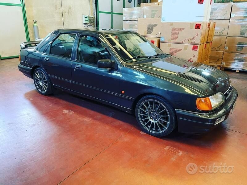 Usata Ford Sierra 200 CV (147 kW) 1989 Grigio Berlina