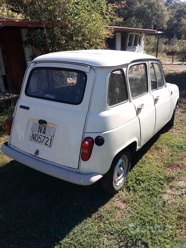 Bianco Usata 1986 Renault R4 Due volumi | 4000 € - Immagine 1/4