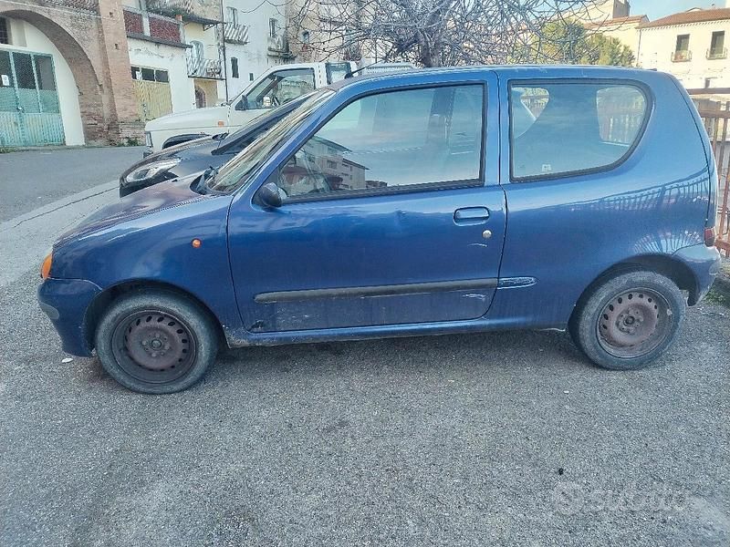 Usata Fiat 600 2000 Blu Utilitaria