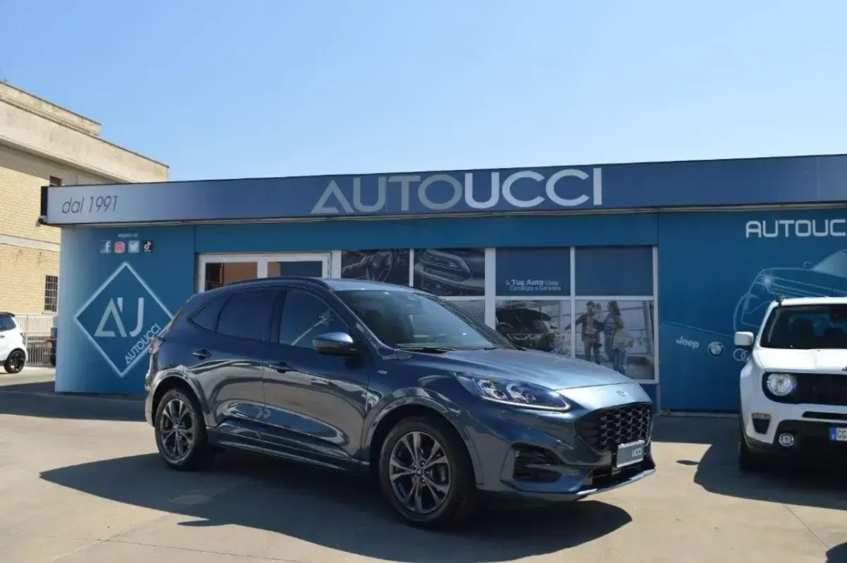 Usata Ford Kuga ST-Line X 120 CV (88 kW) 2022 Chrome blue metallic SUV