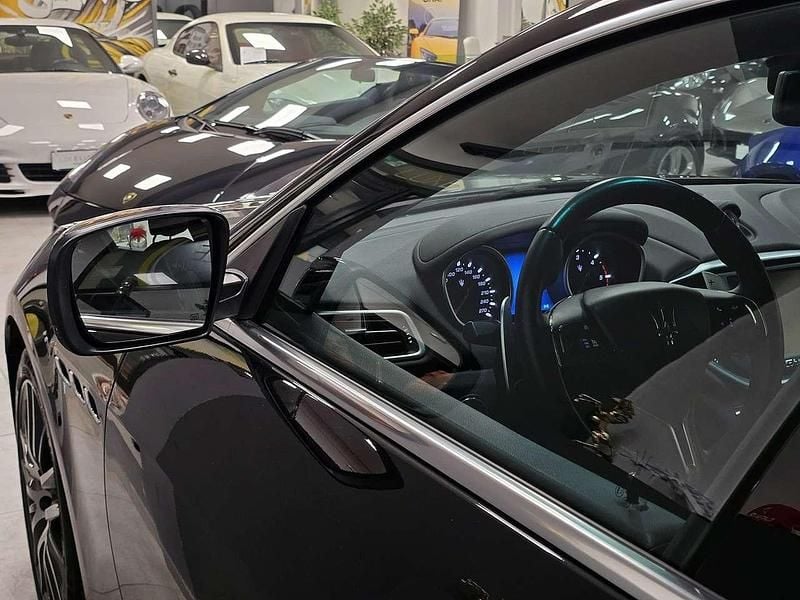 Usata Maserati Ghibli 250 CV (183 kW) 2014 Nero ribelle metallic Berlina
