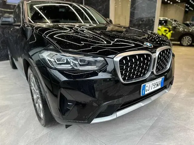 Usata BMW X4 190 CV (139 kW) 2023 Nero SUV