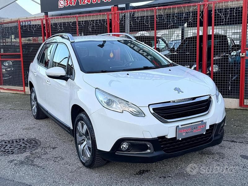 Usata Peugeot 2008 Allure 82 CV (60 kW) 2016 Bianco SUV