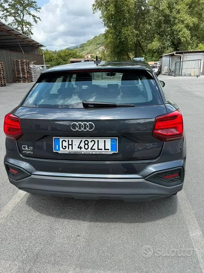 Usata Audi Q2 Admired 116 CV (85 kW) 2022 Grigio SUV