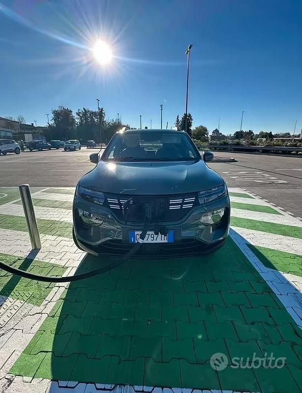 Usata Dacia Spring 33 kW (45 CV) 2023 Verde Utilitaria