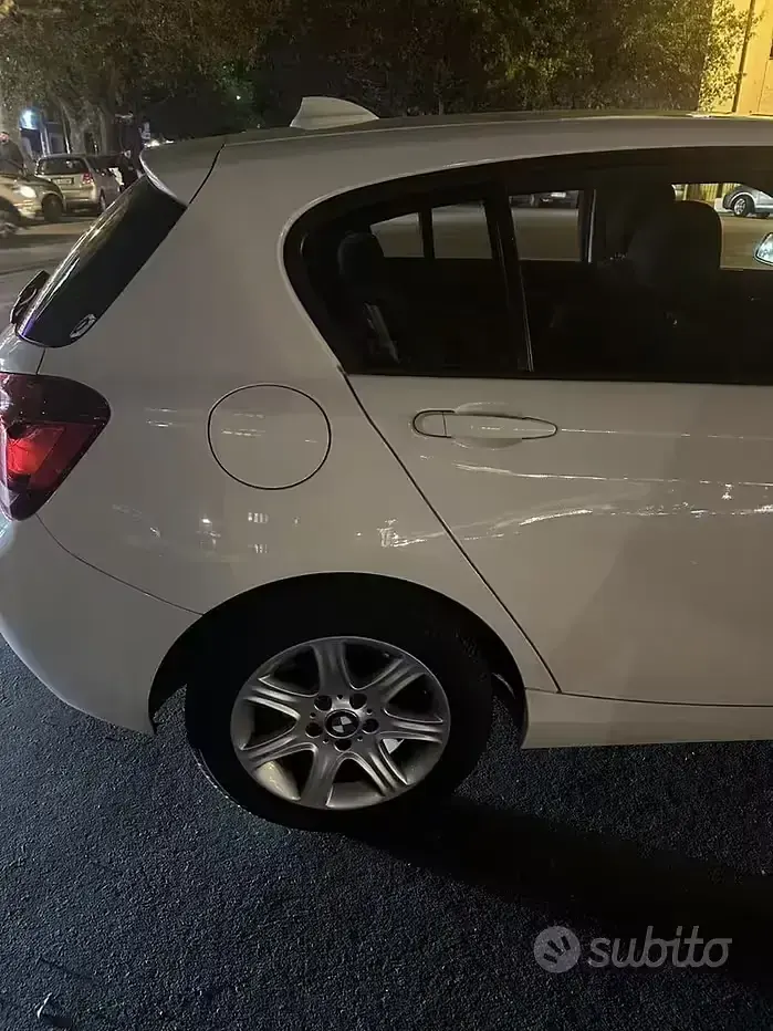 Usata BMW 118 143 CV (105 kW) 2011 Bianco Utilitaria