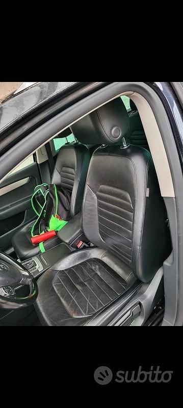 Usata VW Passat 170 CV (125 kW) 2013 Nero Station wagon